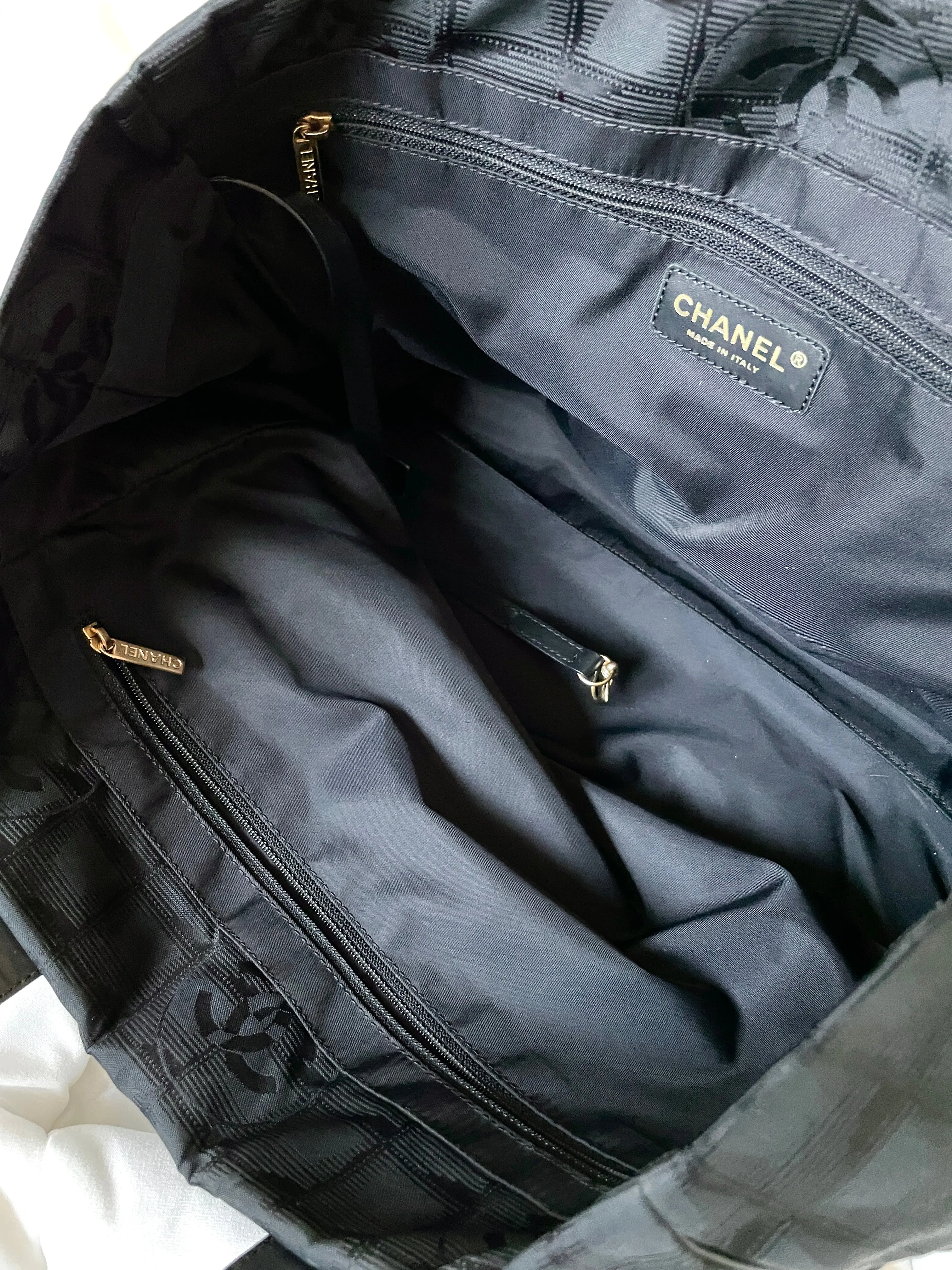 CL Travel Tote Bag